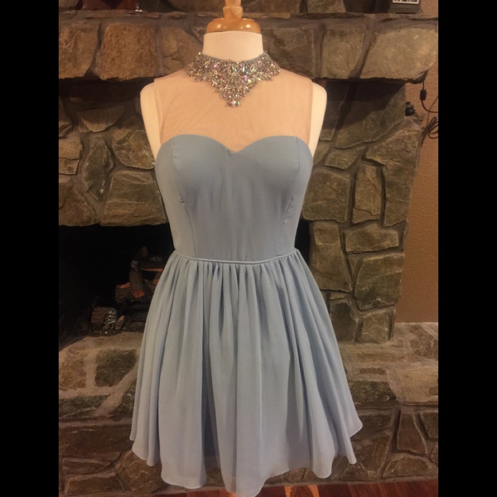 Formal/ prom dress